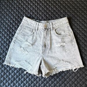 NEW H&M Divided Gray High Waist Distressed Mom Shorts, Size 2